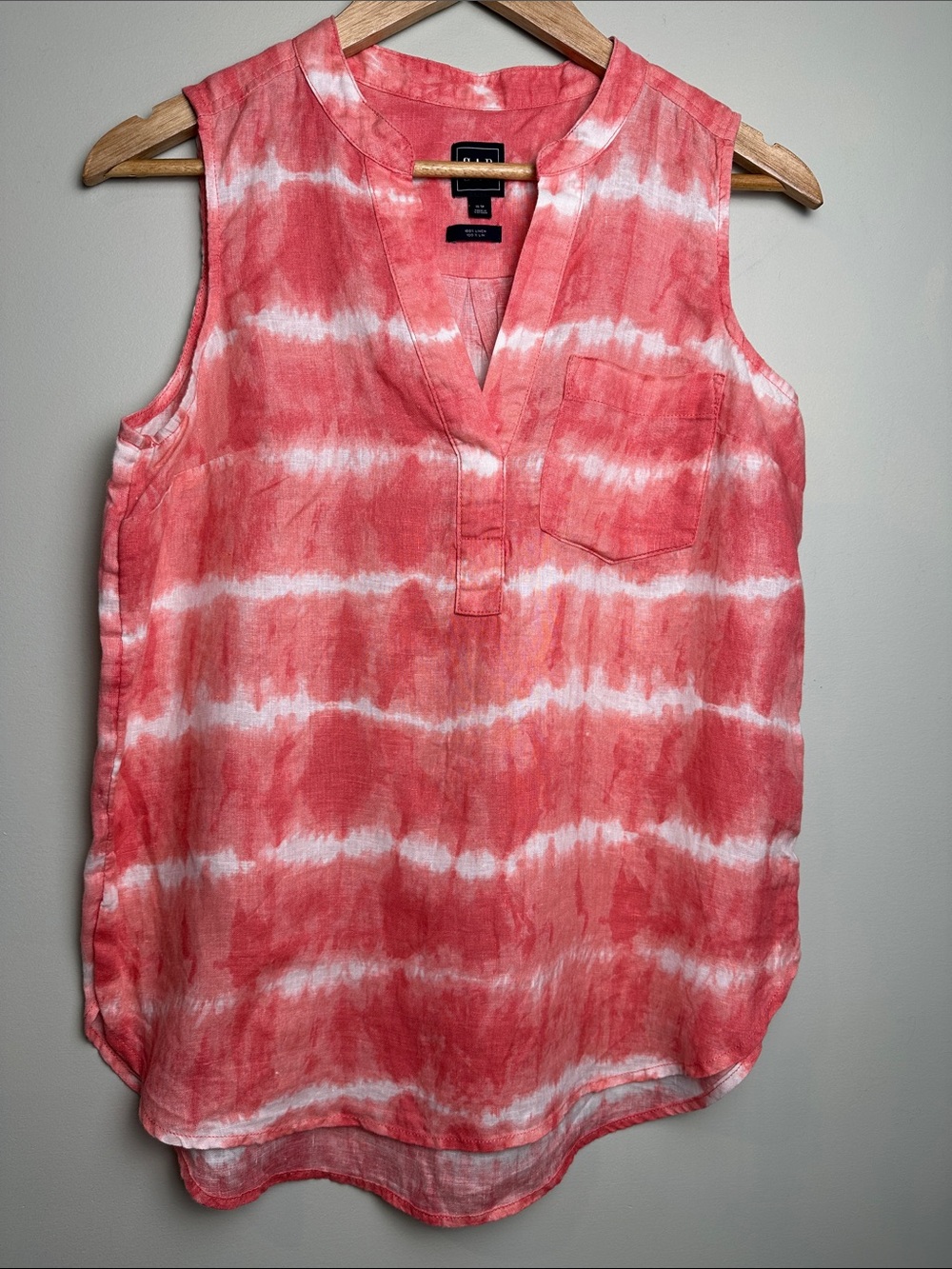 GAP Coral and White Tie-Dye Sleeveless Tank